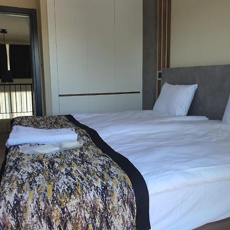 Luxury Hotel Room W Pool Near Beach In Kyrenia Kyrenia  Chambre photo