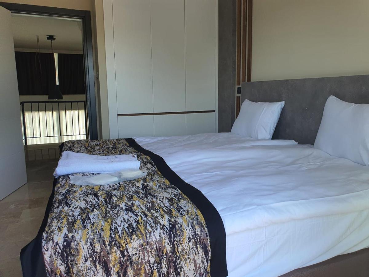 Luxury Hotel Room W Pool Near Beach In Kyrenia Kyrenia  Chambre photo